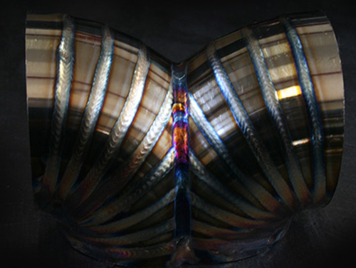 High output by smooth exhaust of exhaust